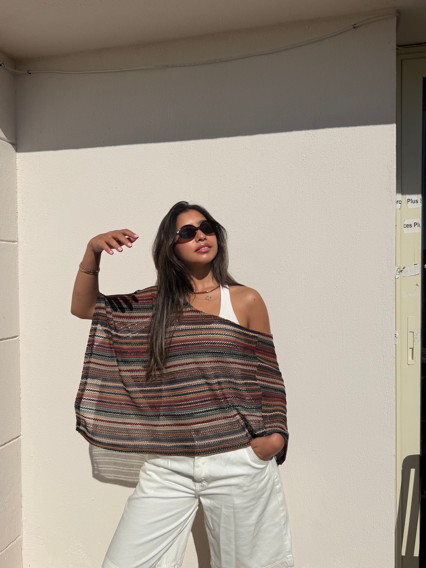 naika poncho in pink burgundy