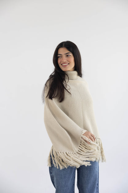 Poncho in beige