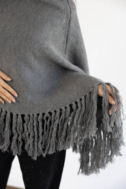 Poncho in Grey