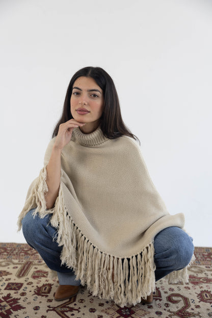 Poncho in beige