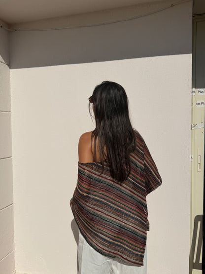 naika poncho in pink burgundy